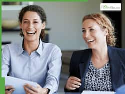 ऑफिस में घंटों बैठे रहते हैं? एक्टिव रहने के लिए अपनाएं ये Tips