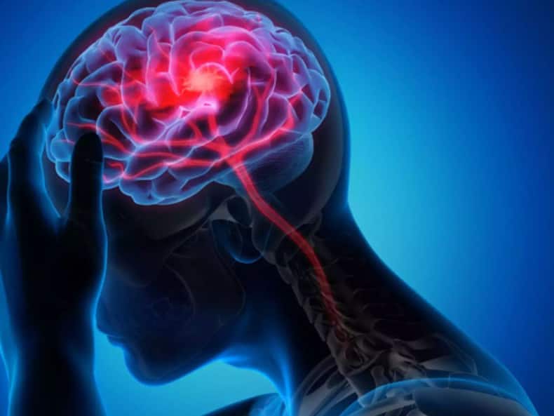 स्‍ट्रोक का खतरा बढ़ाती हैं गर्भनिरोधक गोलियां, खाने से पहले जान लीजिए इनके बीच कनेक्शन