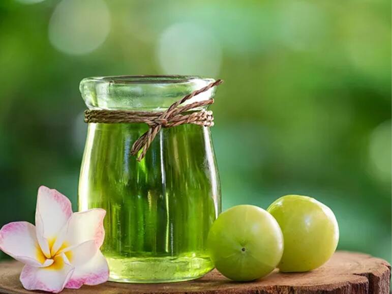 बालों पर कौन सा तेल लगाना चाहिए? ये 5 तेल लगाएंगे, तो मिल जाएंगे मनचाहे बाल