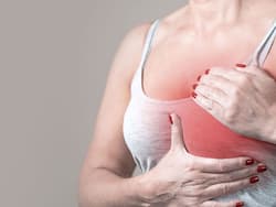 Breast Cancer Awareness Day : क्या सिर्फ जेनेटिक कारणों से ही होता है ब्रेस्ट कैंसर? डॉक्टर बता रहे हैं इस दावे की सच्चाई