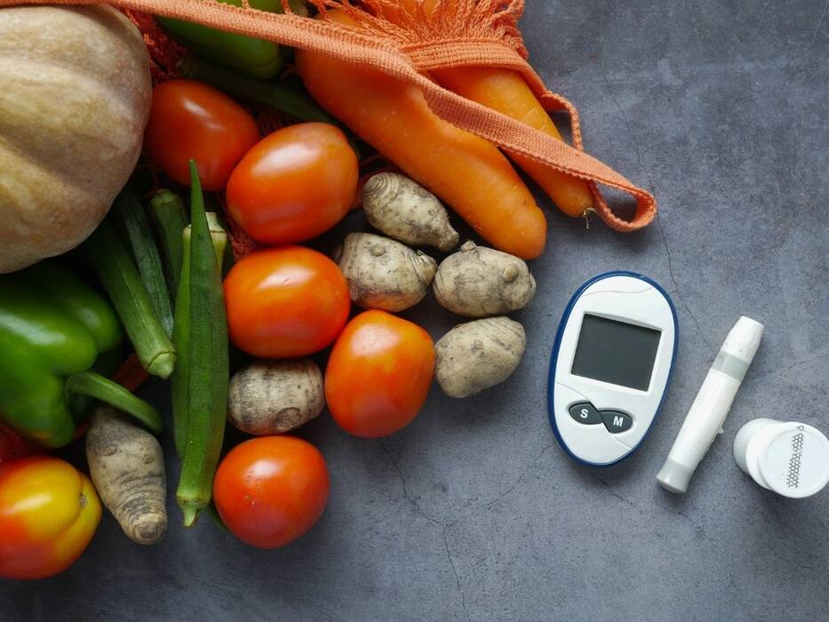 डायबिटीज और हार्ट के मरीजों के लिए दिवाली डाइट प्लान क्या होना चाहिए? डॉक्टर से जानें