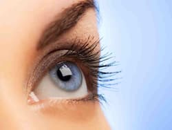 30 की उम्र के बाद आंखों से जुड़ी कौन सी प्रॉब्लम होती हैं?