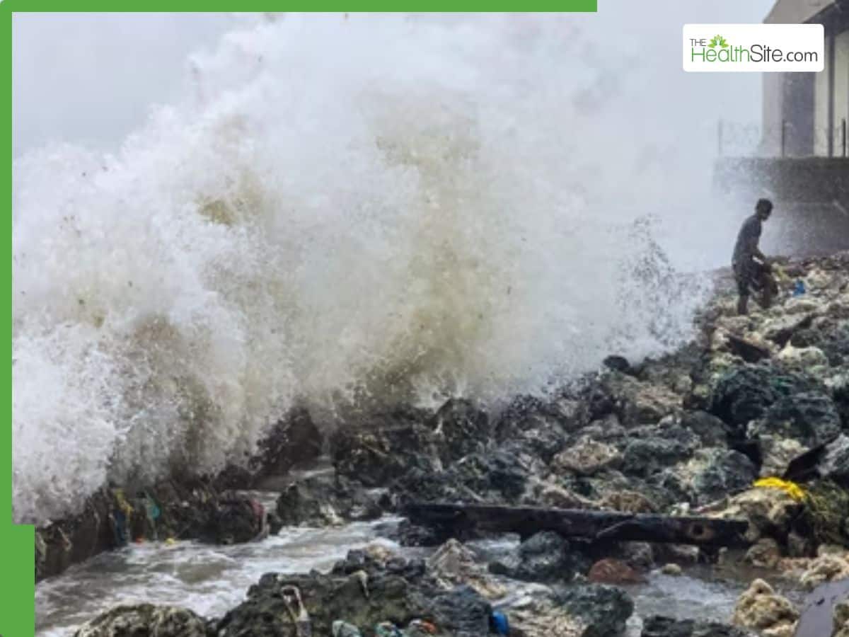 https://st1.thehealthsite.com/wp-content/uploads/2025/11/Cyclone-Ditwah-Alert-IndiGo-Warns-Passengers-Of-Possible-Flight-Delays-%E2%80%94-Safety-Tips-To-Follow.jpg