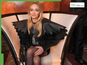 Sophie Turner, Who Once Struggled With An Eating Disorder, Raises Alarm Over Medical Aid In Dying Sophie Turner, Who Once Struggled With An Eating Disorder, Raises Alarm Over Medical Aid In Dying