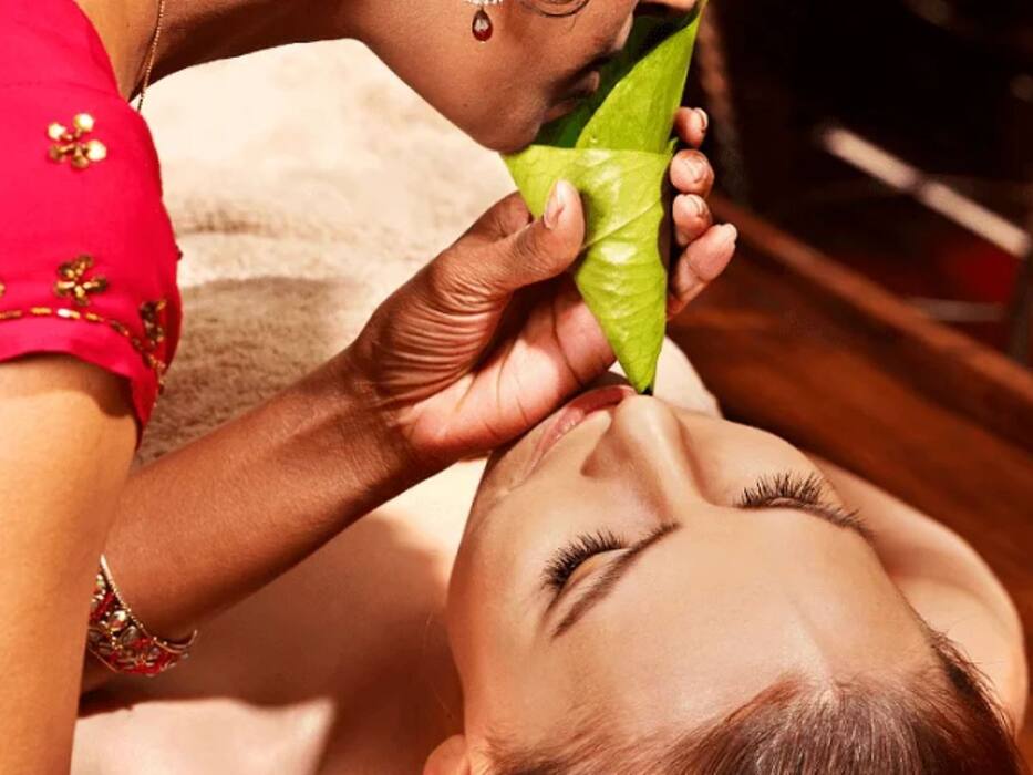बंद नाक, गले की जलन और सूखी खांसी... प्रदूषण के 7 लक्षणों में नस्य थेरेपी से मिलेगी तुरंत राहत