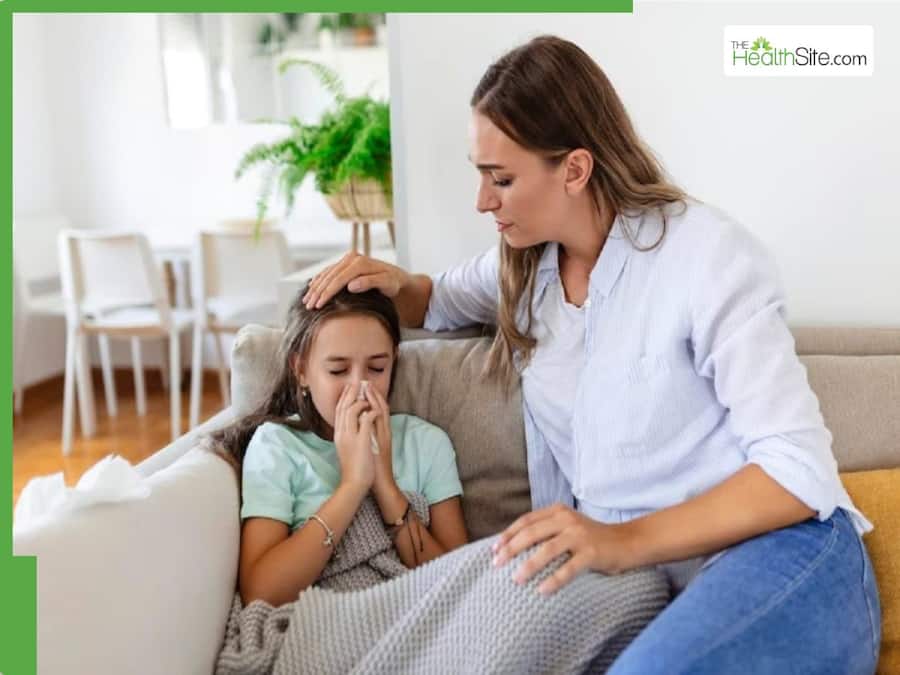 ठंड में गीले बाल लेकर बाहर निकले तो सच में सर्दी लग जाएगी? डॉक्टर्स ने खोला पुराना राज!