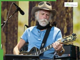 Bob Weir Dies at 78: Grateful Dead Legend Succumbs to Lung Complications After Cancer Battle Warning Signs One Should Never Ignore Bob Weir Dies at 78: Grateful Dead Legend Succumbs to Lung Complications After Cancer Battle Warning Signs One Should Never Ignore