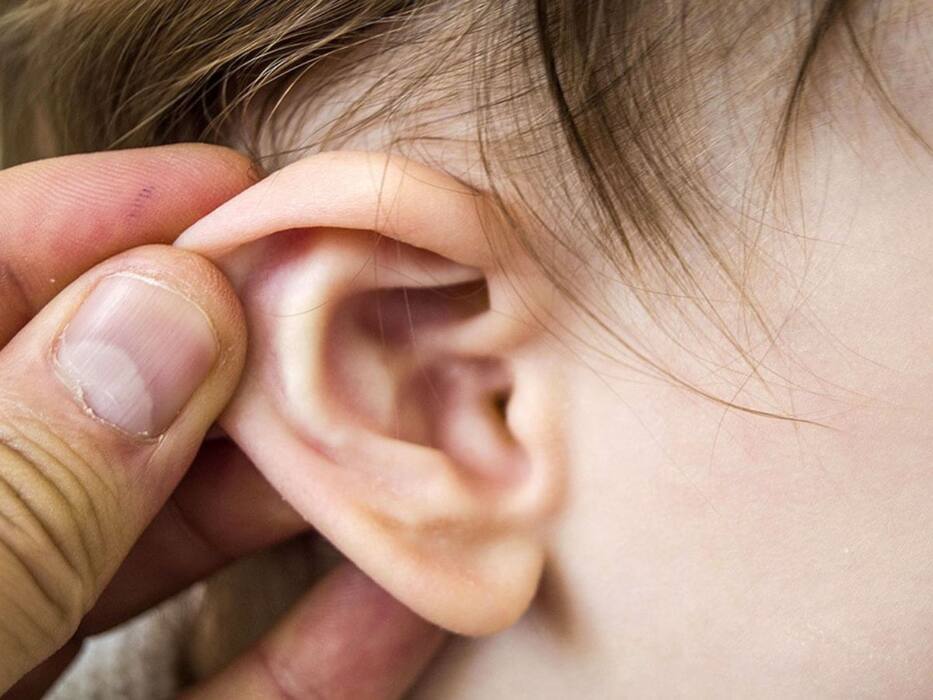 कान से अचानक खून या पित्त आने के क्या कारण होते हैं?
