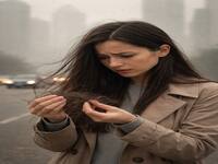 वायु प्रदूषण के कारण झड़ते और गिरते हैं बाल, ऐसे करें बचाव