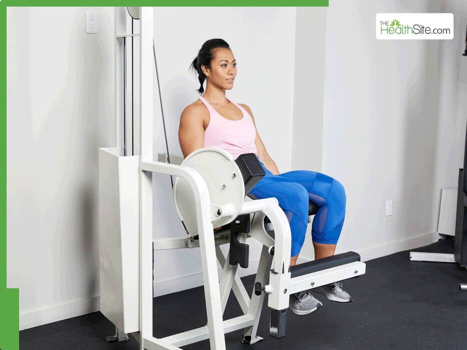 5 Seated Workouts To Reduce Belly Fat And Improve Core Strength