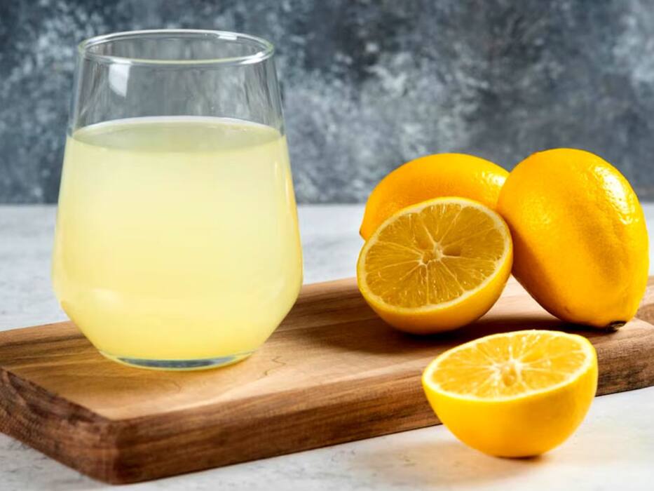 30 दिन तक खाली पेट नींबू पानी पीने से क्या होता है?