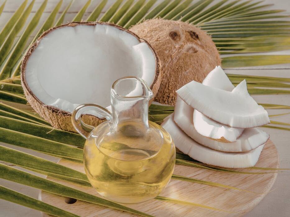 बालों की ग्रोथ के लिए कौन-सा आयुर्वेदिक तेल है सही? टॉप 5 में हैं ये Oils