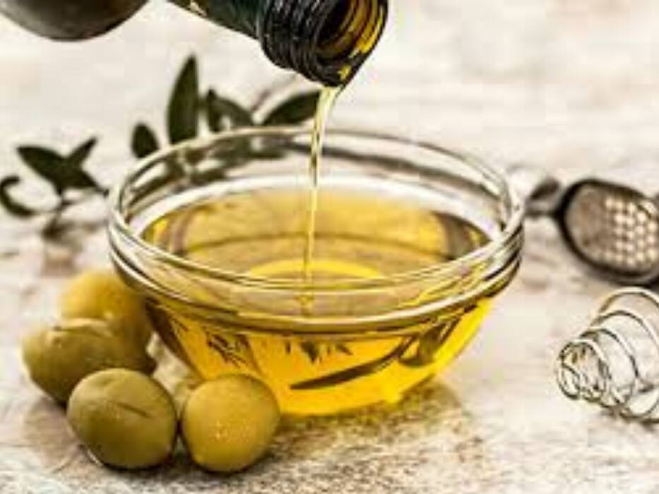 बच्चों के बालों में घना बनाने के लिए कौन सा तेल लगाएं? एक्सपर्ट ने शेयर की 5 तेलों की लिस्ट
