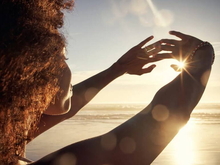 Vitamin- D कमी होने पर शरीर में दिखते हैं ये 5 लक्षण, जानिए इसे बढ़ाने के नेचुरल उपाय