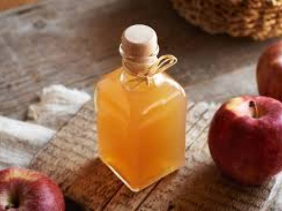 5 easy DIY scalp exfoliation remedies for healthy, dandruff-free hair at home