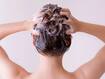 5 easy DIY scalp exfoliation remedies for healthy, dandruff-free hair at home