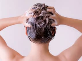 5 easy DIY scalp exfoliation remedies for healthy, dandruff-free hair at home