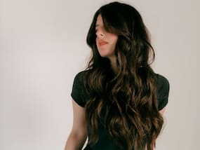 6 medicinal flowers for strong, long hair