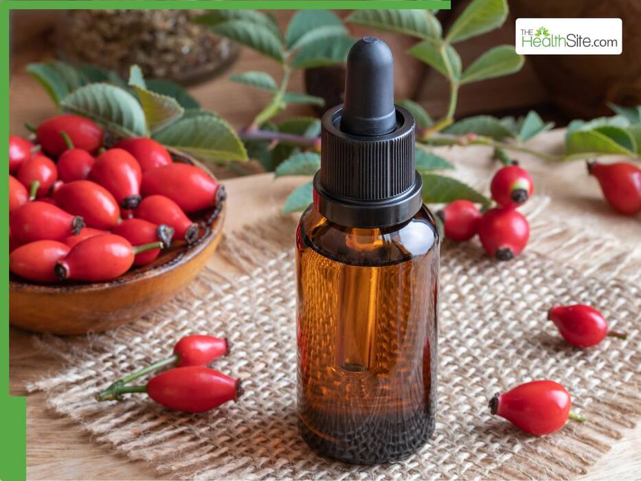 7 lightweight oils to mix with castor oil for faster hair growth based on your type