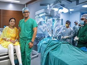 घुटनों के दर्द से जूझ रही महिला ने दौड़ी 10 किमी मैराथन, Robotic Surgery ने बदली जिंदगी