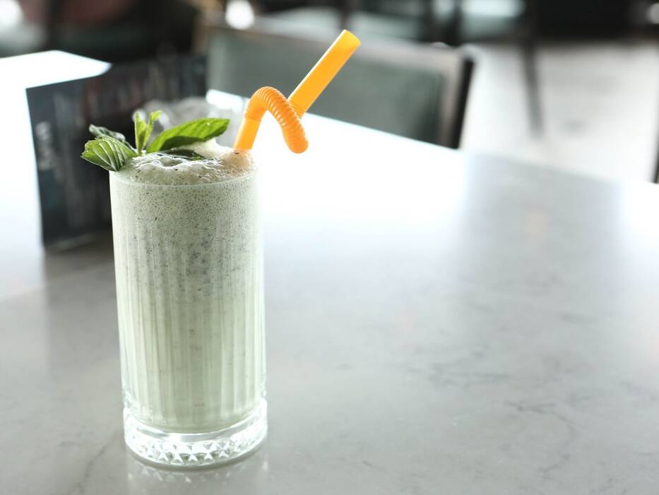 6 refreshing alternatives to caffeinated drinks for a cooler, hydrated summer