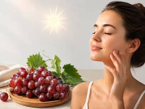 Experts say eating grapes daily may help protect skin from the sun