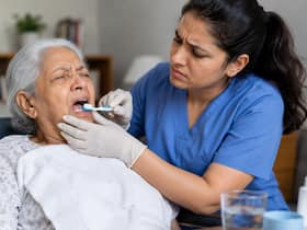 Why assisted oral hygiene is so difficult: dental expert highlights caregiver struggles and health risks