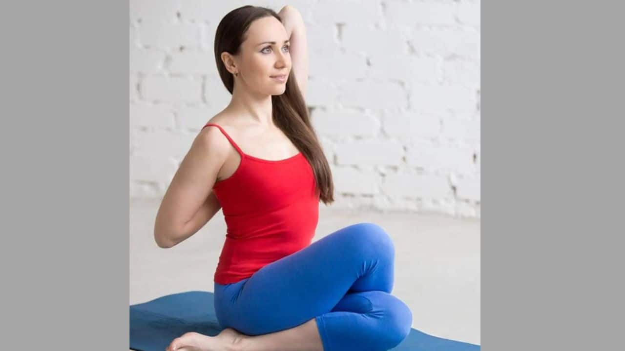 gomukhasana