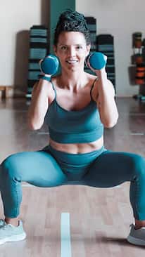 7 dumbbell exercises that help you build shoulder strength fast
