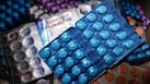 Paracetamol 650 or Dolo 650: Which medicine works best for lowering dengue fever?