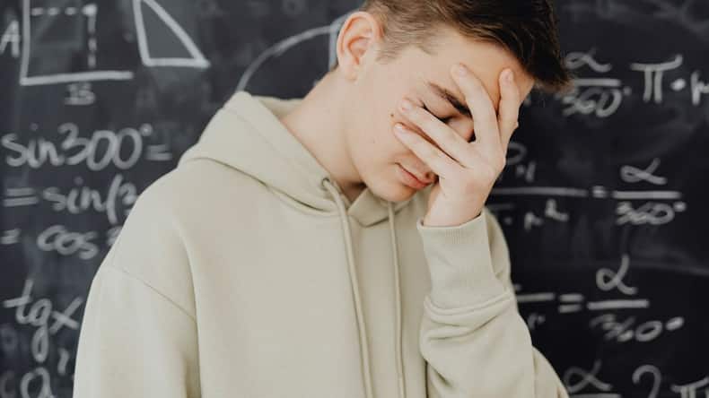 World Brain Day 2026: 5 common brain fog signs that may need medical attention