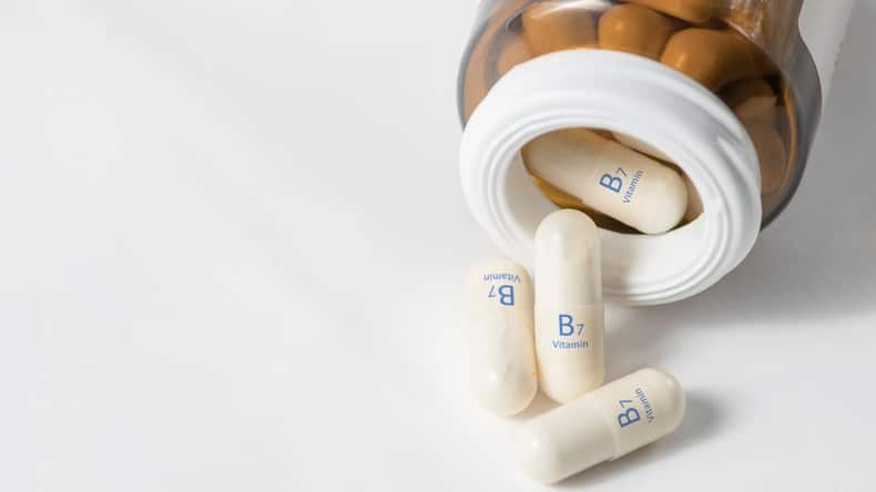 6 vitamins that make hair oils work better