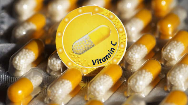 6 vitamins that make hair oils work better