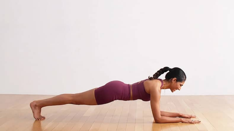 5 floor exercises to strengthen the spinal muscles