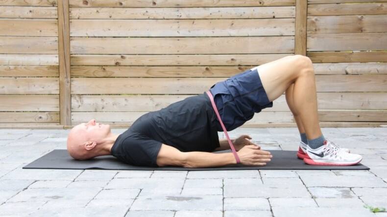 5 floor exercises to strengthen the spinal muscles