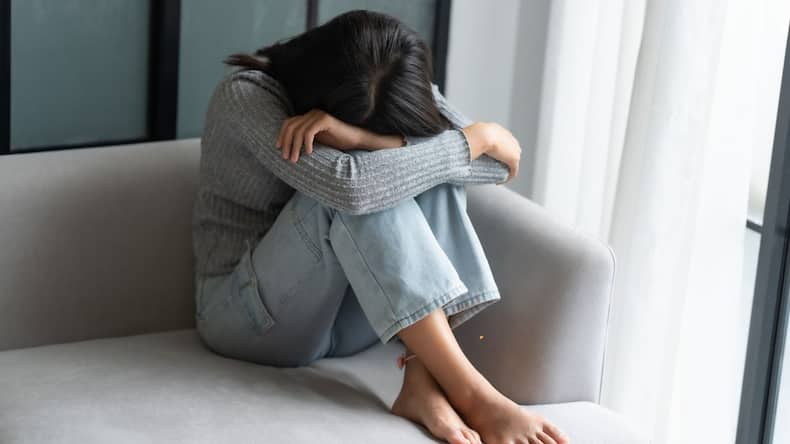 Doomscrolling in bed? Here are 5 ways it can harm your health