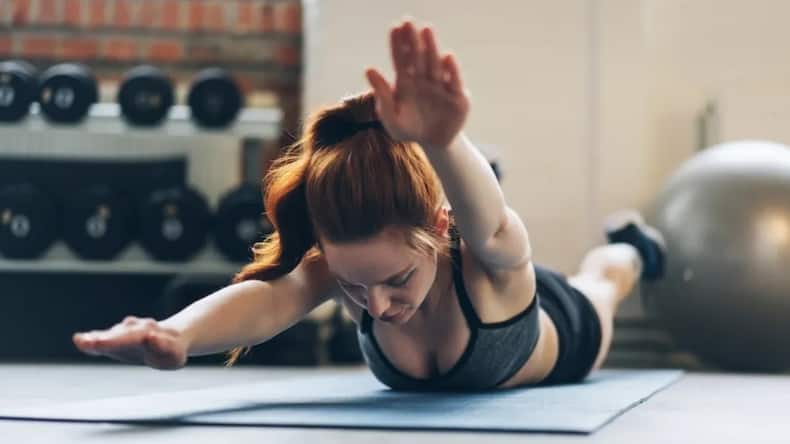 5 floor exercises to strengthen the spinal muscles