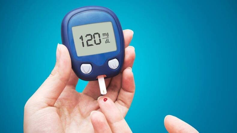 पानी पीने के बाद भी बार-बार प्यास क्यों लगती है? जानें पॉलीडिप्सिया के 5 आम कारण