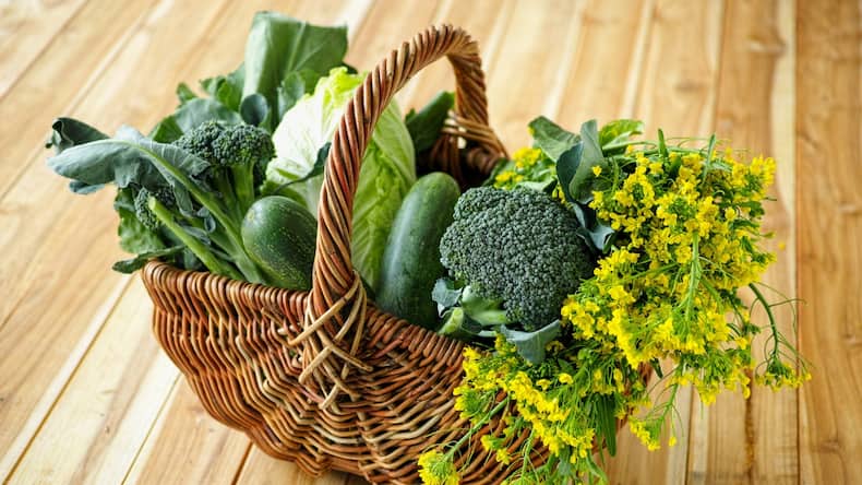 Endometriosis diet: Foods to eat and avoid to help manage symptoms