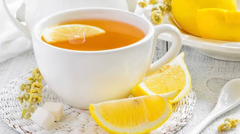 5 benefits of drinking lemon tea during the rainy season