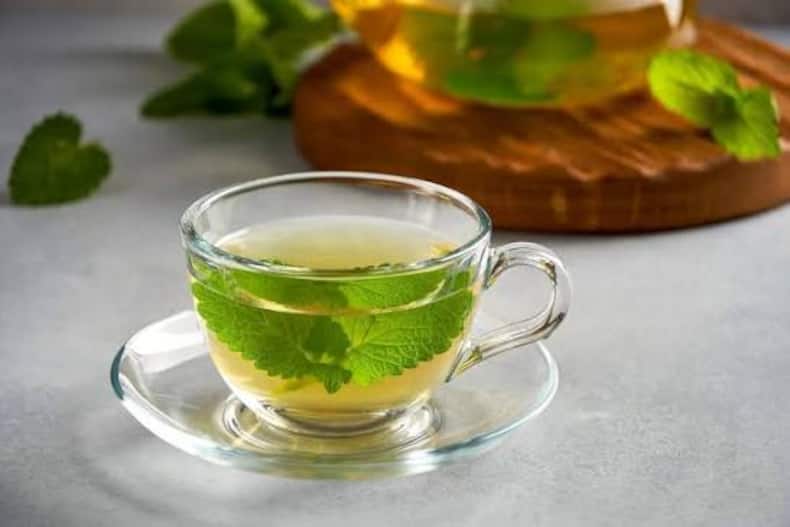 5 drinks that calm cortisol before bed