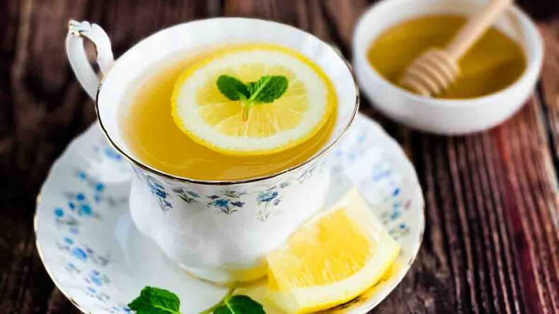 5 benefits of drinking lemon tea during the rainy season